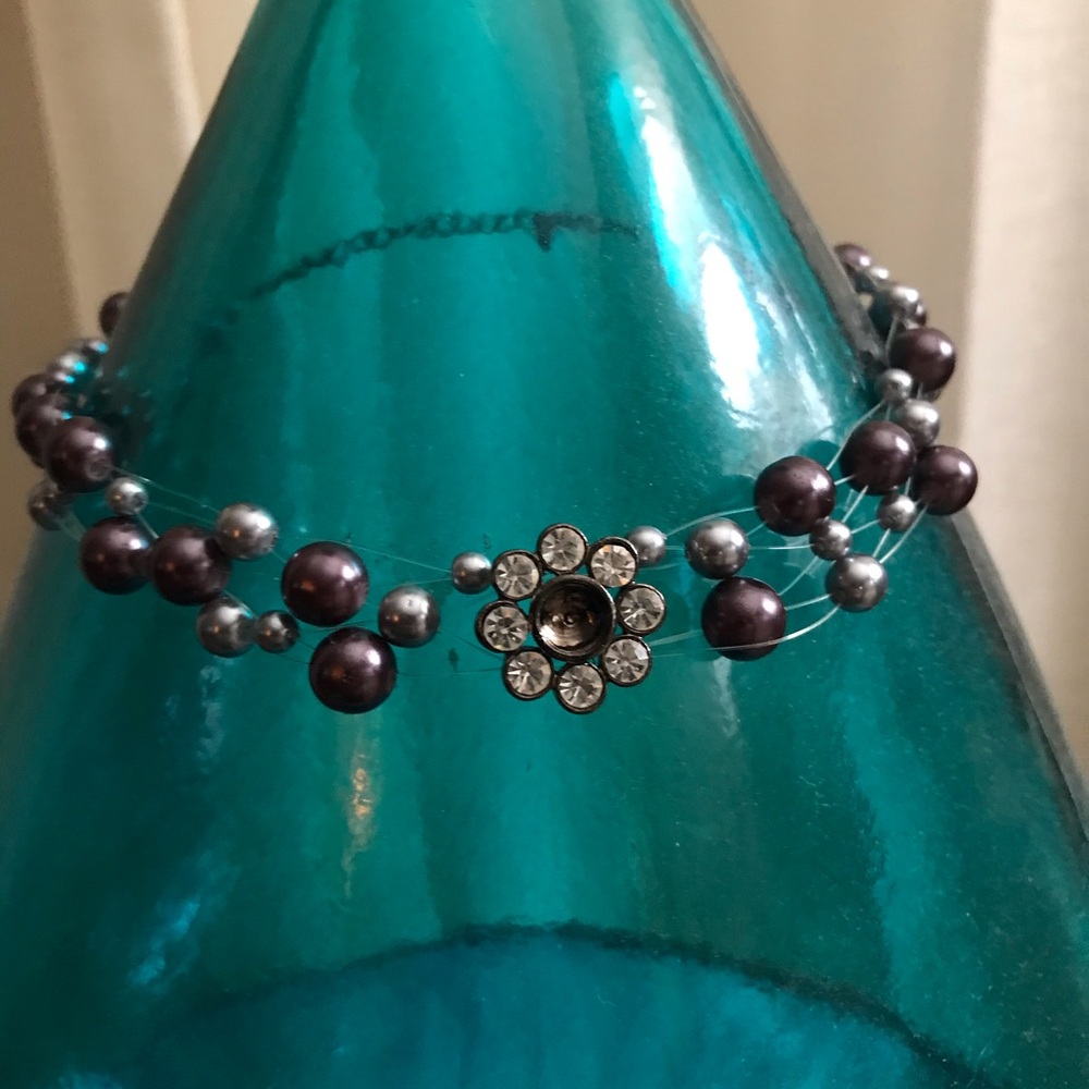 💰4/$25 Floating Pearl Choker w Rhinestone Flower